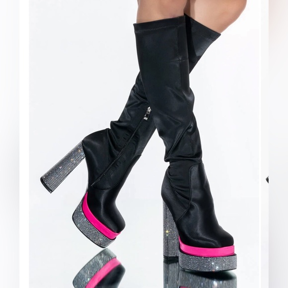 AZALEA WANG Name Your Price Chunky Boot - Picture 7 of 7